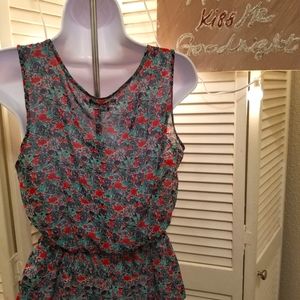 Sleeveless unique Summer blouse!